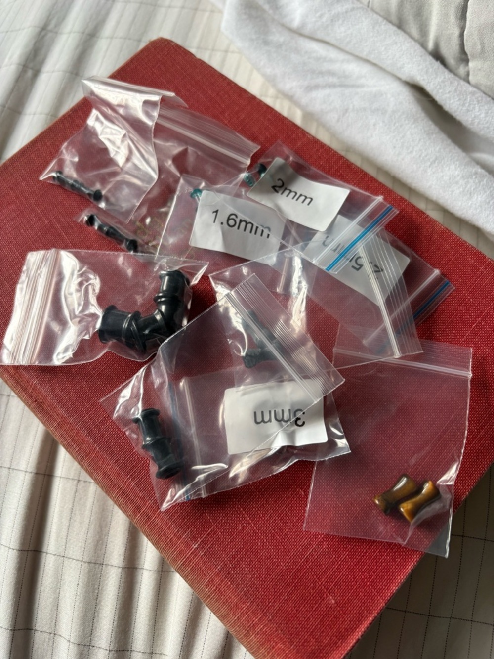 Assorted Ear Tunnel Plugs - Multiple Gauges